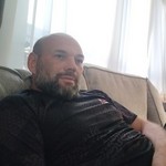 Maks, 44