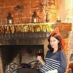 Elena, 44