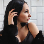 Angelica, 32